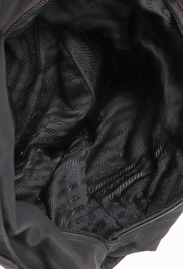 Prada '90s Nylon Tote Bag - 11