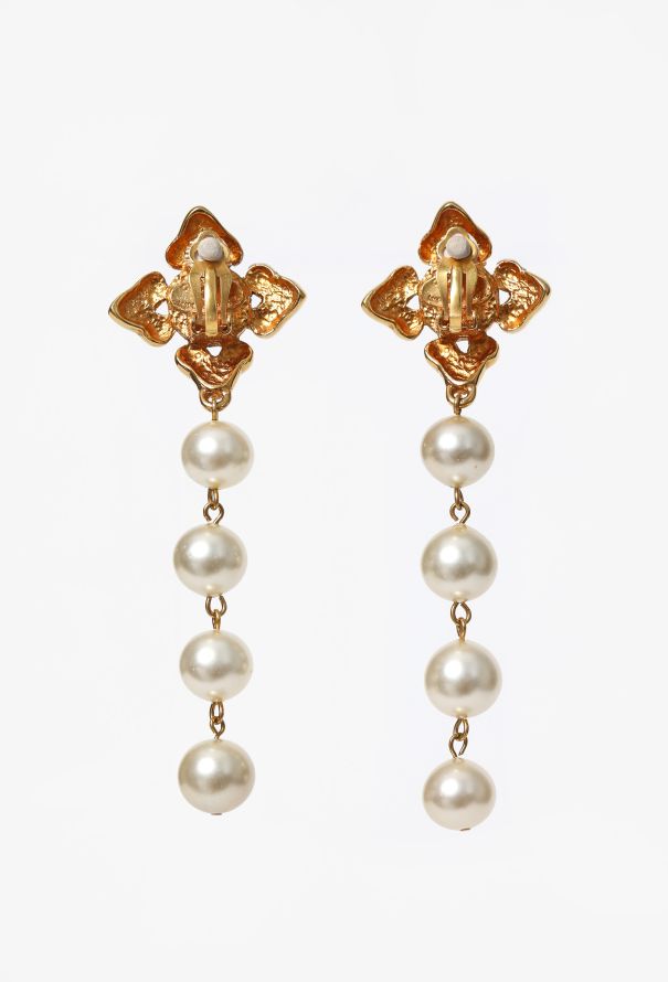 Chanel Pearl Pendant Earrings - 3