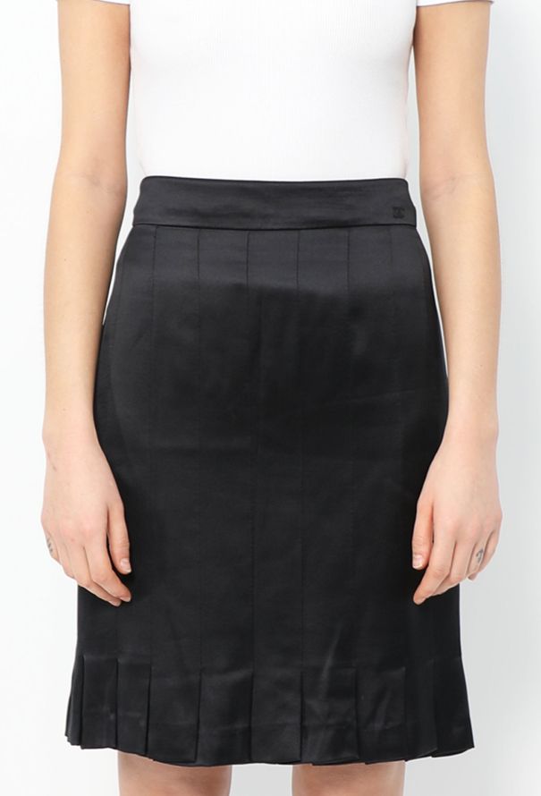 Chanel 2005 Pleated Charmeuse Skirt - 2 Chanel 2005 Pleated Charmeuse Skirt - 2