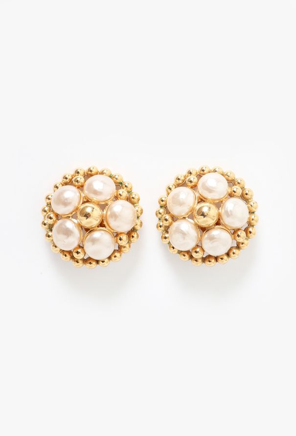 Chanel 1986 Castellane Pearl Cluster Clip Earrings - 1