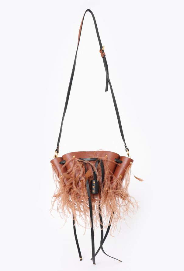 Valentino S/S 2019 Rockstud & Feather Small Bucket Bag - 4 Valentino S/S 2019 Rockstud & Feather Small Bucket Bag - 4
