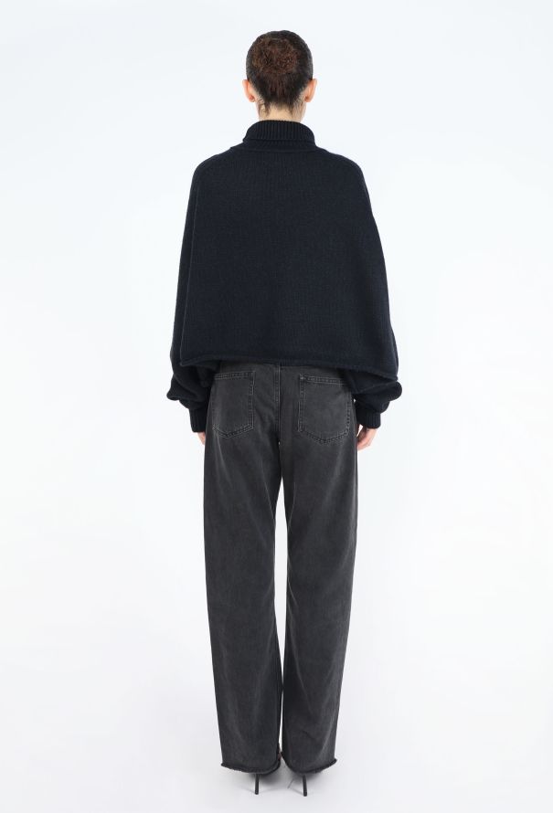 The Row Ehud Cashmere Turtleneck Sweater - 3