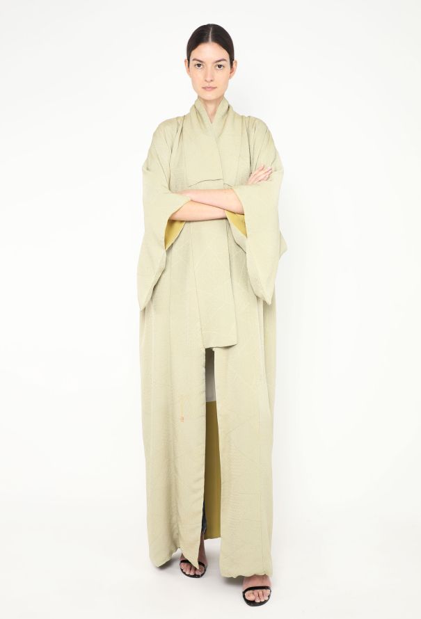 World Treasures Authentic Jacquard Embroidered Kimono - 2 World Treasures Authentic Jacquard Embroidered Kimono - 2