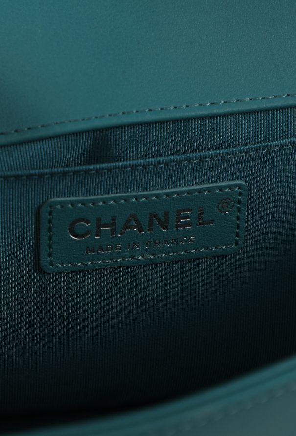 Chanel Turquoise Medium Boy Bag - 11