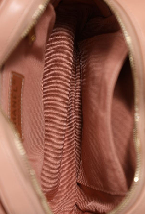 Chanel 2018 Small 'CC' Filigree Vanity Case - 12