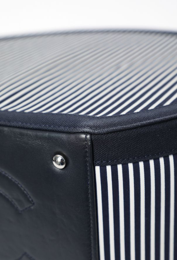 Chanel COLLECTOR Resort 2010 Rialto Striped Hat Box - 12