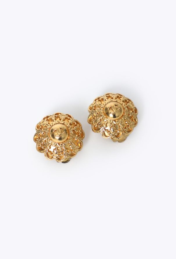 Chanel 1996 Mini Floral Clip-On Earrings - 2