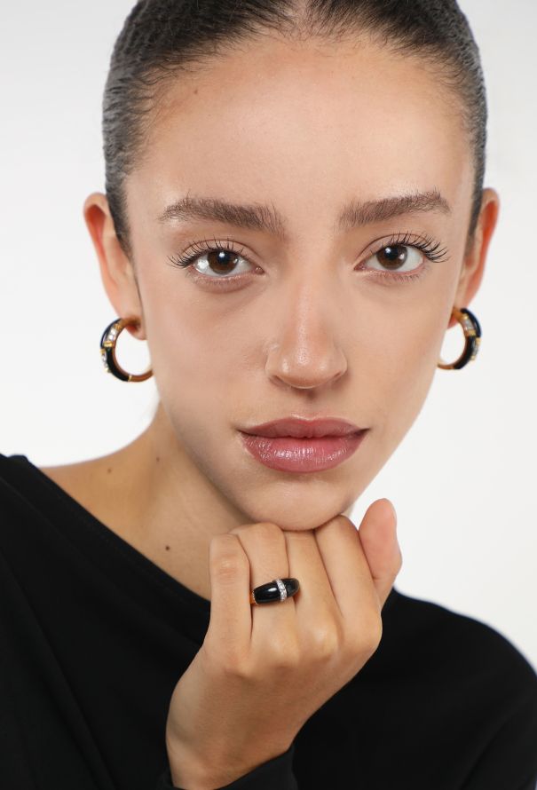 Vintage Fine Jewelry Collectible: '70s Kutchinsky 18K Gold, Onyx & Diamond Ring - 4