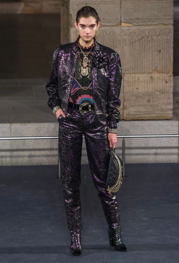 Chanel Pre-Fall 2019 All About Chains Belt Bag - 2 Chanel Pre-Fall 2019 All About Chains Belt Bag - 2