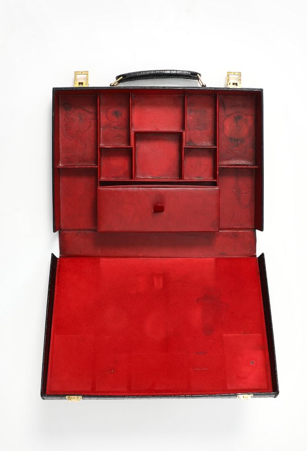 Hermès Rare '50s Black Porosus Toiletry Travel Case - 14