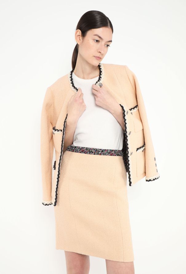 Chanel Pre-Fall 2024 Tweed Pearl Trim Ensemble - 1
