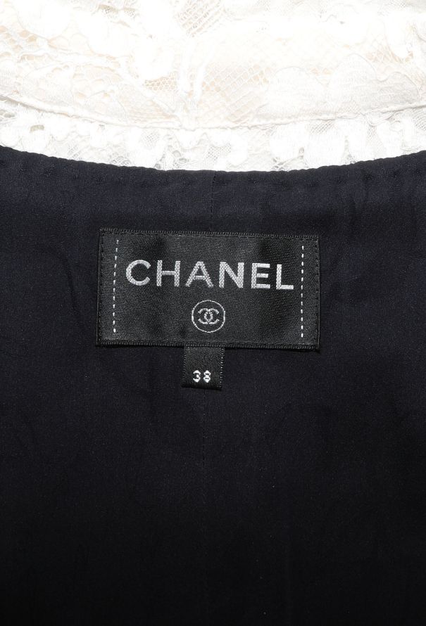 Chanel STUNNING Pre-Fall 2016 Paris-Rome Chantilly Dress - 5