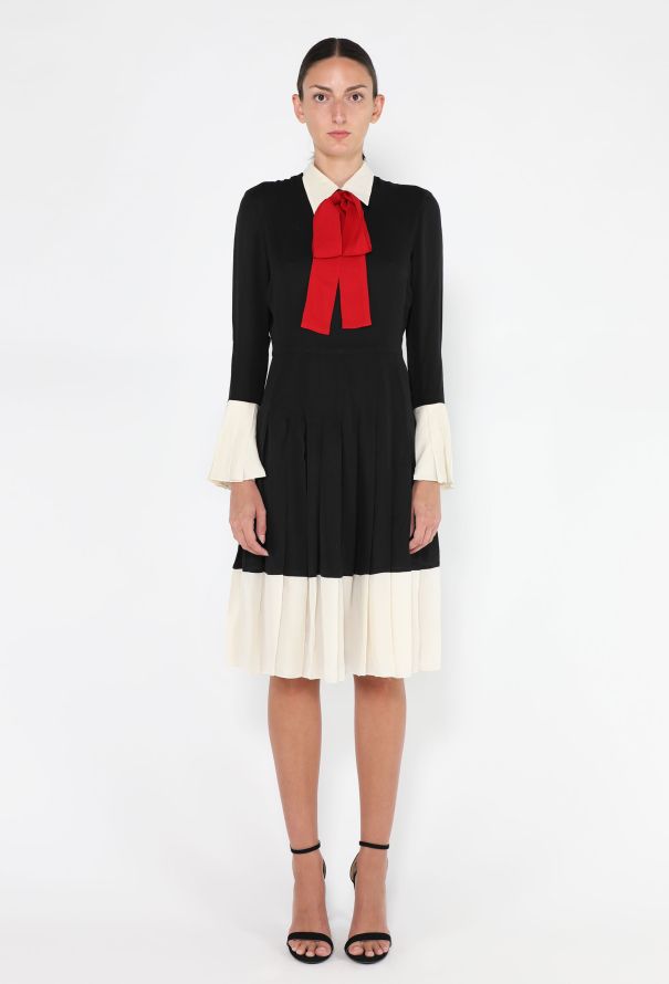 Gucci Pleated Lavallière Dress, F/W 2016 - 1