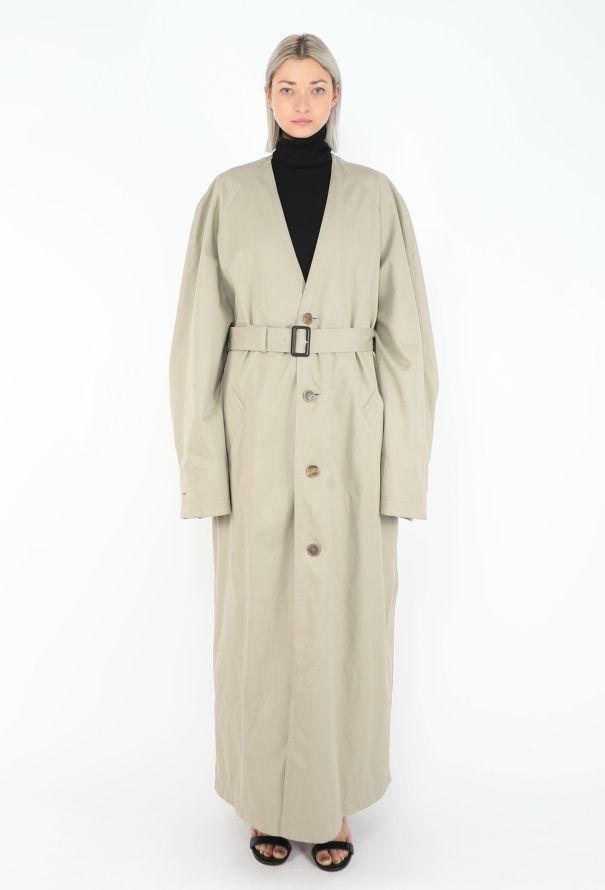 Balenciaga Resort 2024 Tartan-Lined Belted Trench - 3