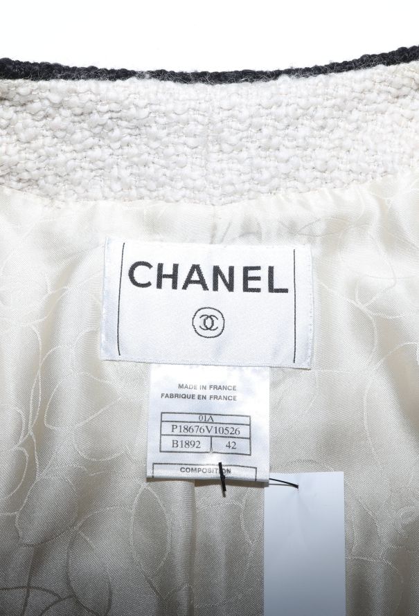 Chanel CAMPAIGN F/W 2001 Bouclé Cropped Jacket - 8