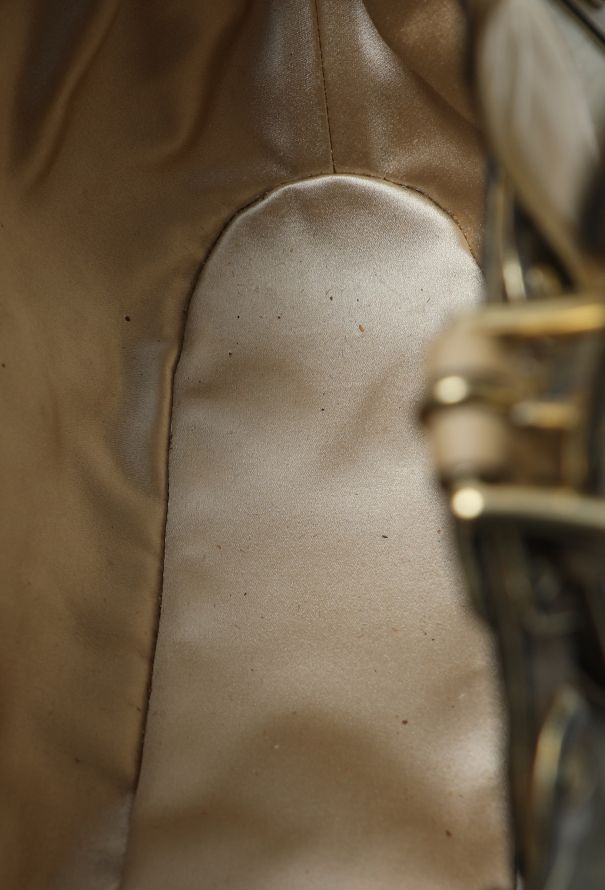 Louis Vuitton S/S 2004 Limited Edition Theda Bag - 12