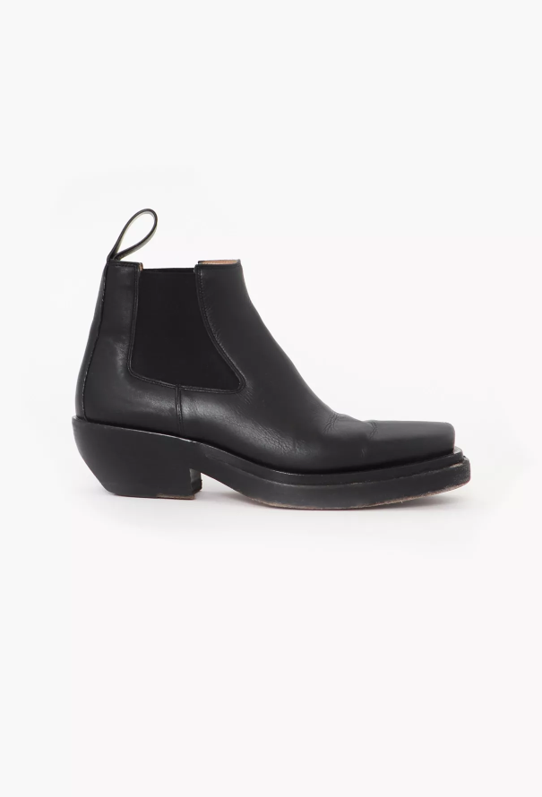 Bottega Veneta F/W 2020 Squared Chelsea Boots - 1