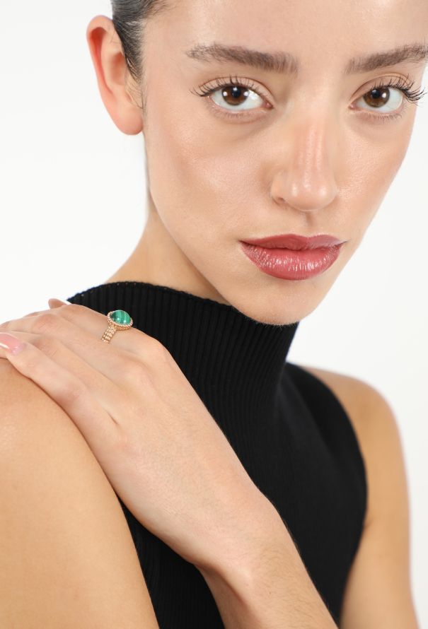 Van Cleef & Arpels 18K Yellow Gold Perlée Malachite Ring - 2