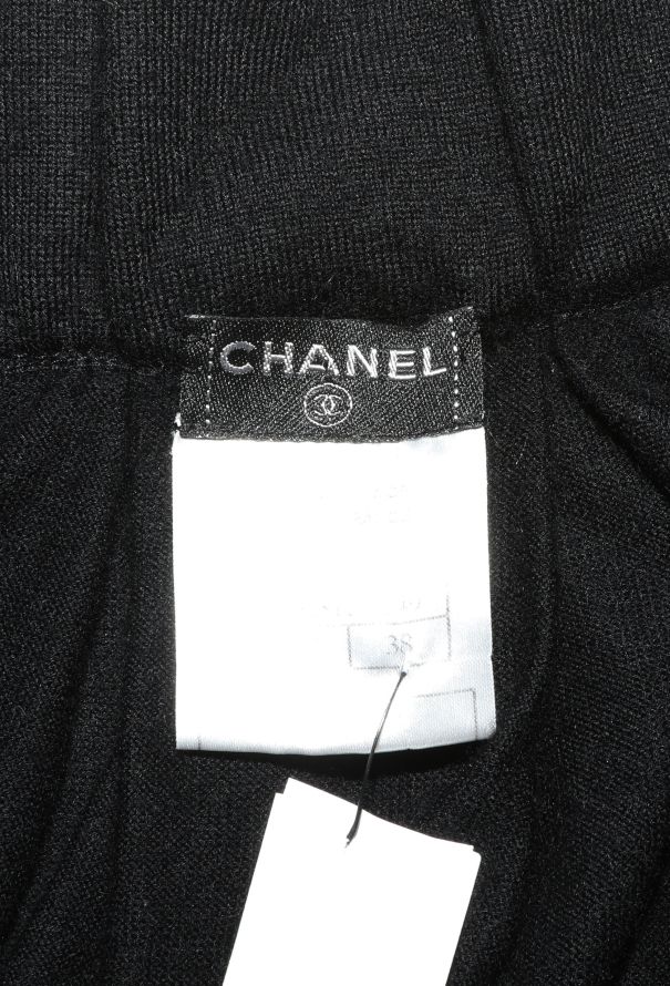 Chanel 2006 Ruffled Trim Cashmere Sweater - 6 Chanel 2006 Ruffled Trim Cashmere Sweater - 6