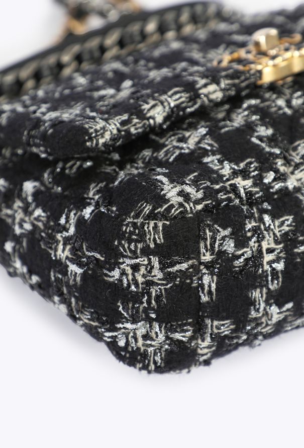 Chanel Tweed 19 Flap Bag - 8