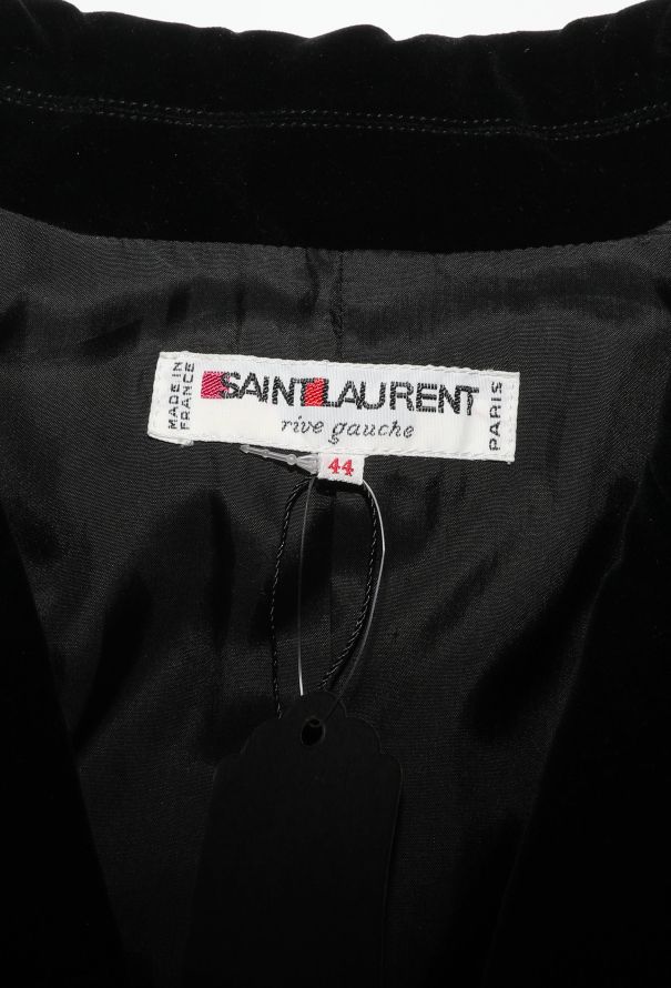 Saint Laurent '70s Velvet Trim Textured Blazer - 6 Saint Laurent '70s Velvet Trim Textured Blazer - 6