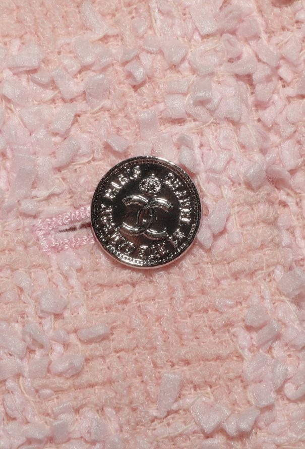 Chanel 1996 Frayed Houndstooth 'CC' Skirt - 6 Chanel 1996 Frayed Houndstooth 'CC' Skirt - 6