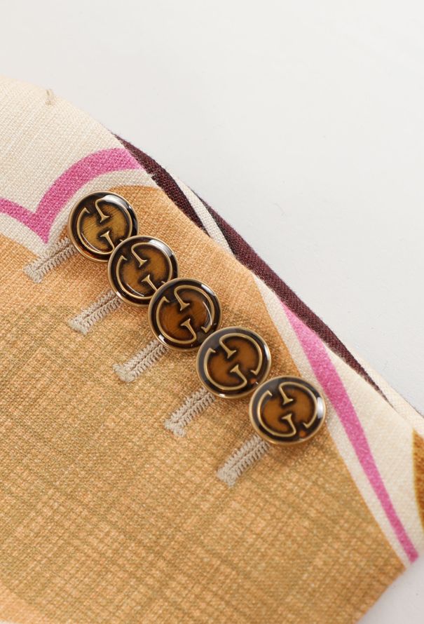 Gucci S/S 2022 Graphic Linen Suit - 10