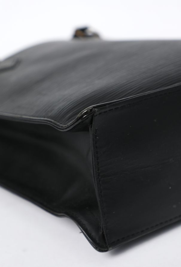 Louis Vuitton Vintage Black Epi Sac Plat - 8