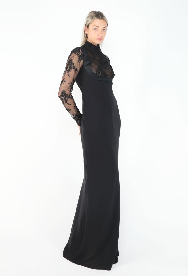 Valentino STUNNING '80s Chantilly Smoking Gown - 4