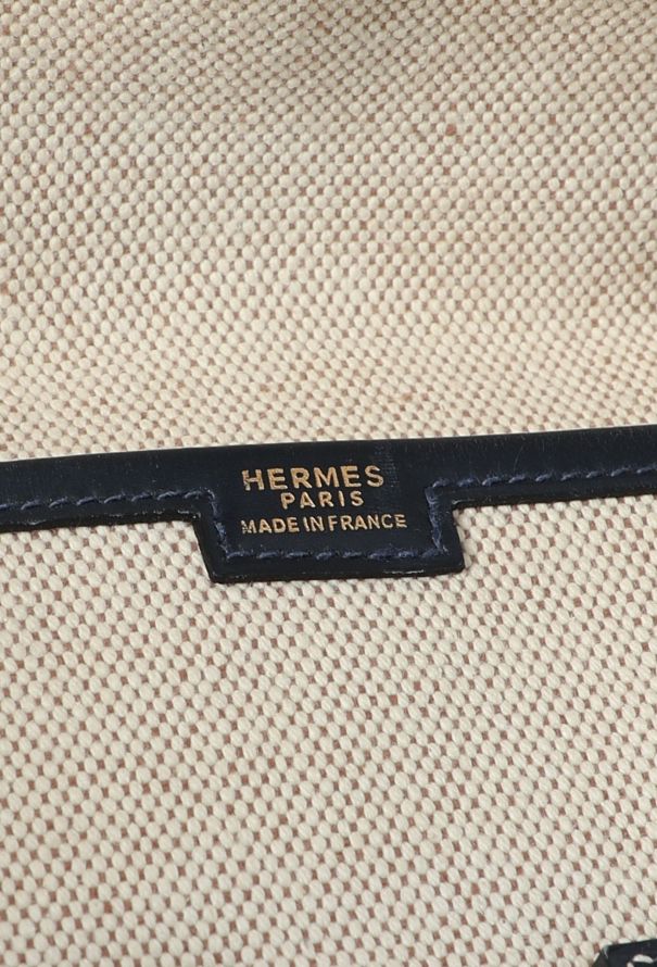 Hermès Vintage Toile H & Navy Box Jige Clutch - 12