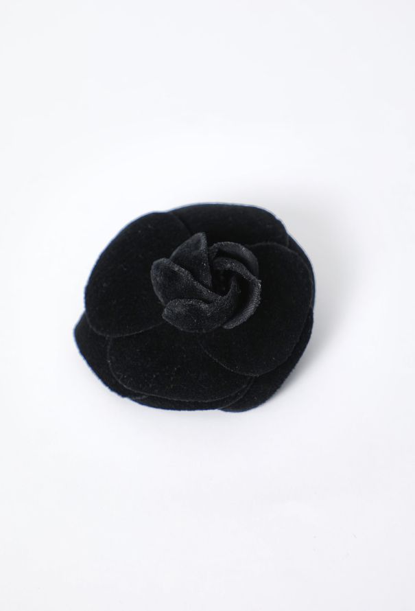 Chanel Sculpted Velvet Camélia Brooch - 1
