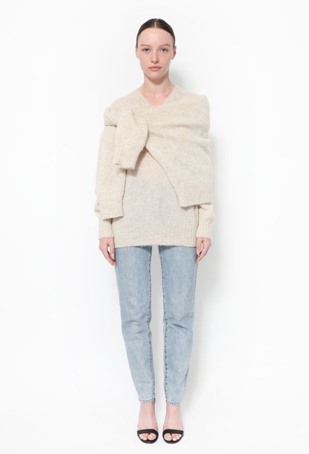 Iconic Pre-Fall 2018 Duo Sweater | Authentic & Vintage | ReSee Iconic Pre-Fall 2018 Duo Sweater | Authentic & Vintage | ReSee