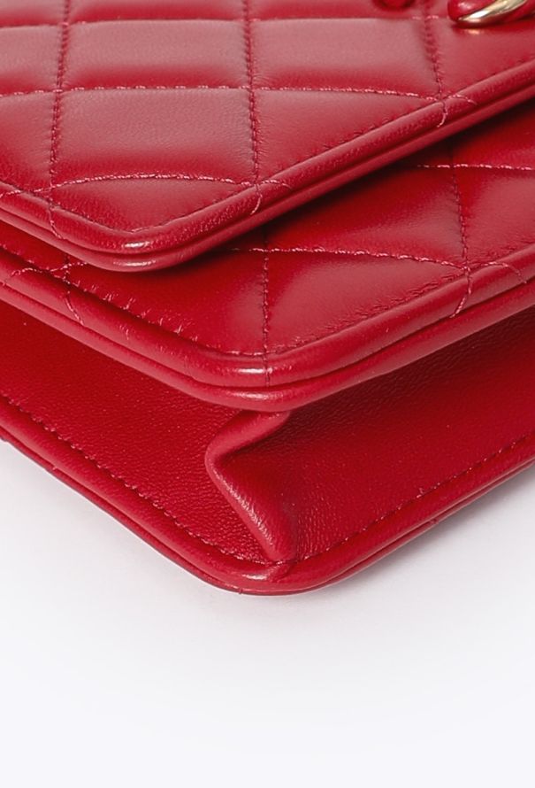 Chanel Twisted CC Wallet on Chain - 9