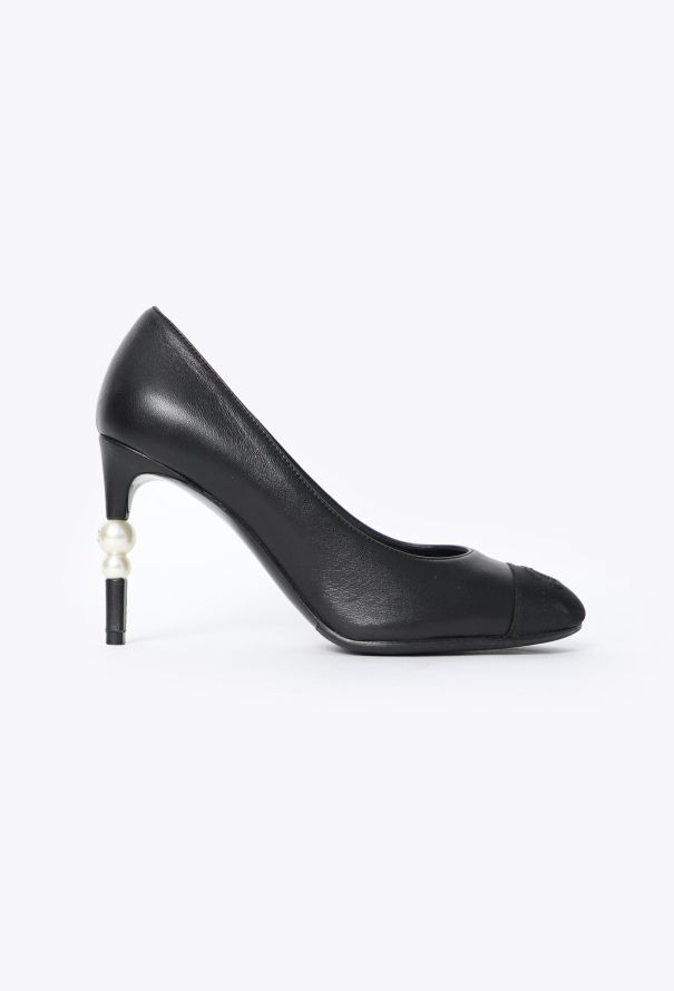 Chanel 2022 Fantasy Pearl 'CC' Pumps - 1