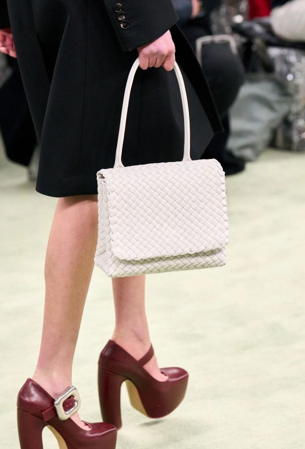 Bottega Veneta F/W 2022 Patti Top Handle Bag - 2 Bottega Veneta F/W 2022 Patti Top Handle Bag - 2