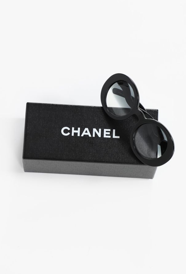 Chanel Iconic S/S 2007 Rounded Sunglasses - 8