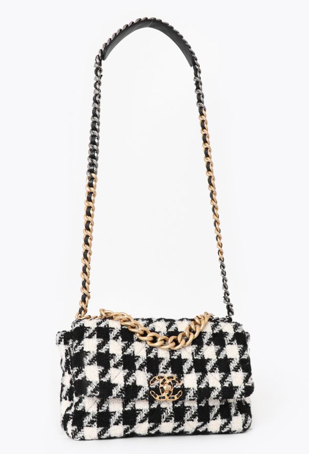 Chanel Houndstooth Tweed 19 Flap Bag - 2