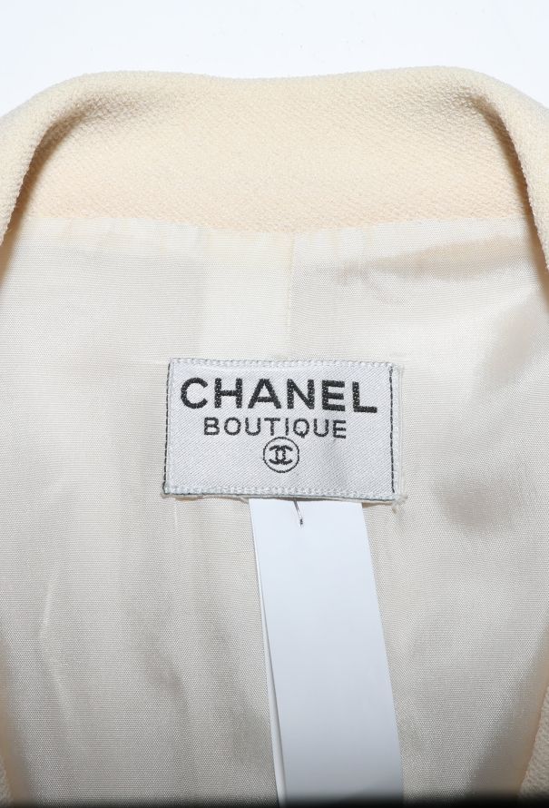 Chanel 1996 Bouclé Silk Trim Jacket - 6