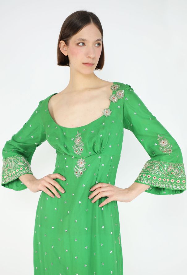 World Treasures '70s Authentic Embroidered Zardozi Silk Gown - 2