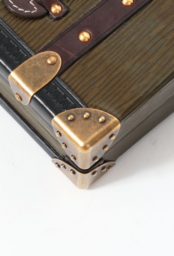 Petite Valise Trunk - super limited, a collector piece : r/Louisvuitton
