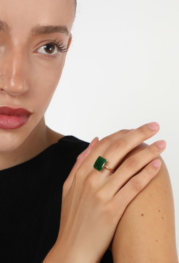 Vintage Fine Jewelry 1960s 18K Yellow Gold & Jade Ring - 2