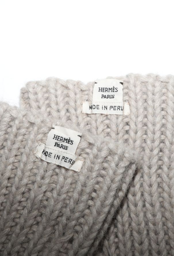 Hermès 2006 Alpaga Knit Poncho & Arm Warmers - 8
