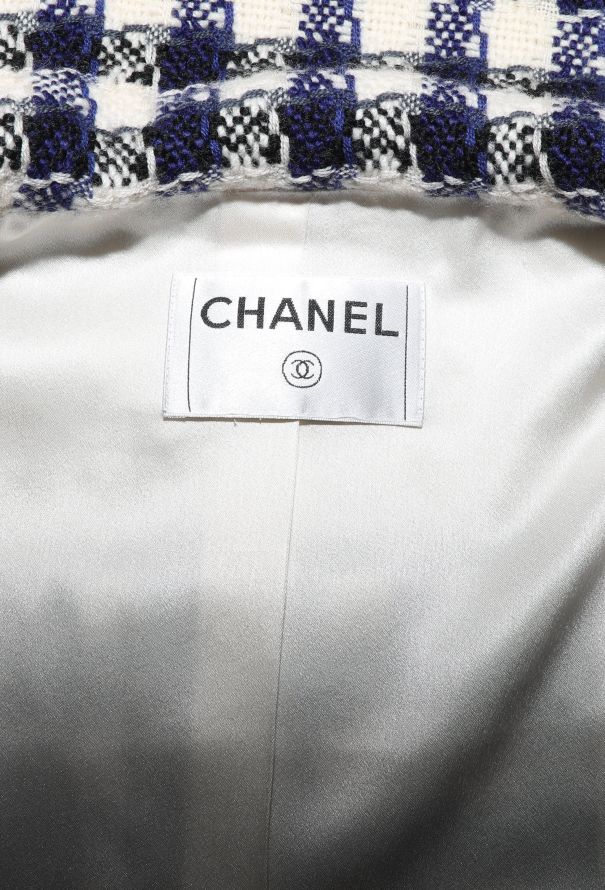 Chanel 2006 Tweed 'CC' Toggle Coat - 6