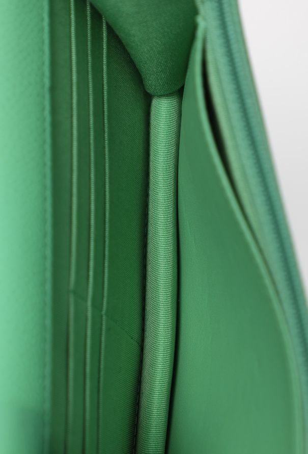 Chanel Green Caviar Chevron Wallet On Chain Bag - 12