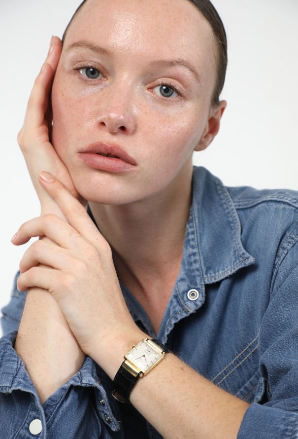 Hermès Ultra RARE 18K Yellow Gold Square Dress Watch - 2