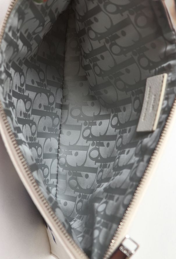 Dior S/S 2023 Menswear Invitation Pouch - 12