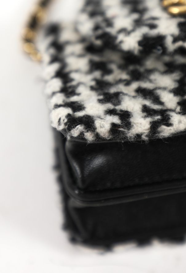 Chanel Tweed Mini Houndstooth Crossbody, 2019 - 7