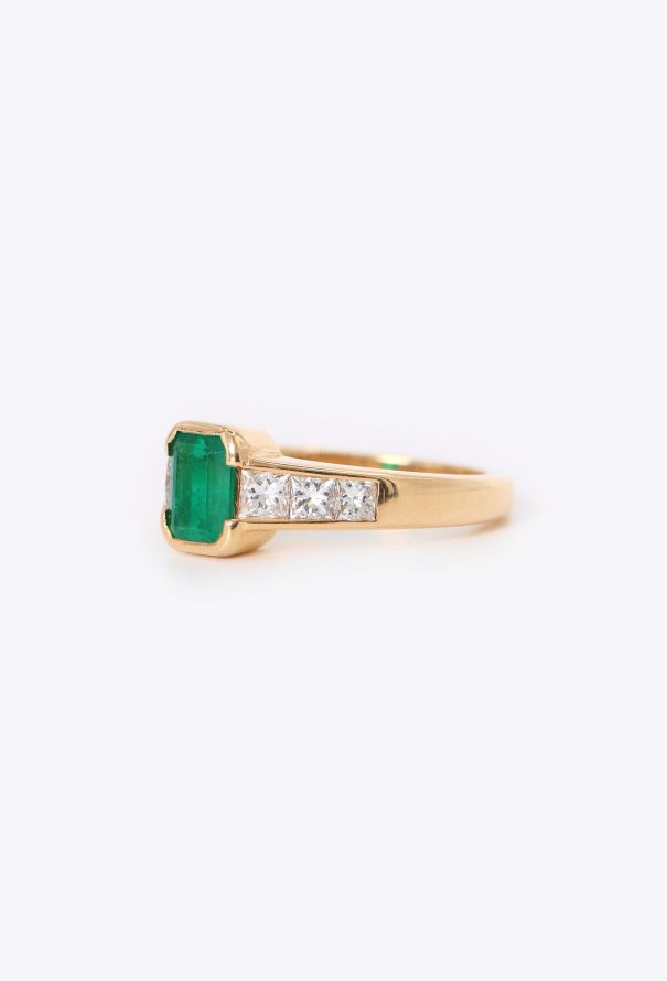 Vintage Fine Jewelry 18k Yellow Gold, 1.5 Carats Diamond & 1 Carat Emerald Ring - 2 Vintage Fine Jewelry 18k Yellow Gold, 1.5 Carats Diamond & 1 Carat Emerald Ring - 2