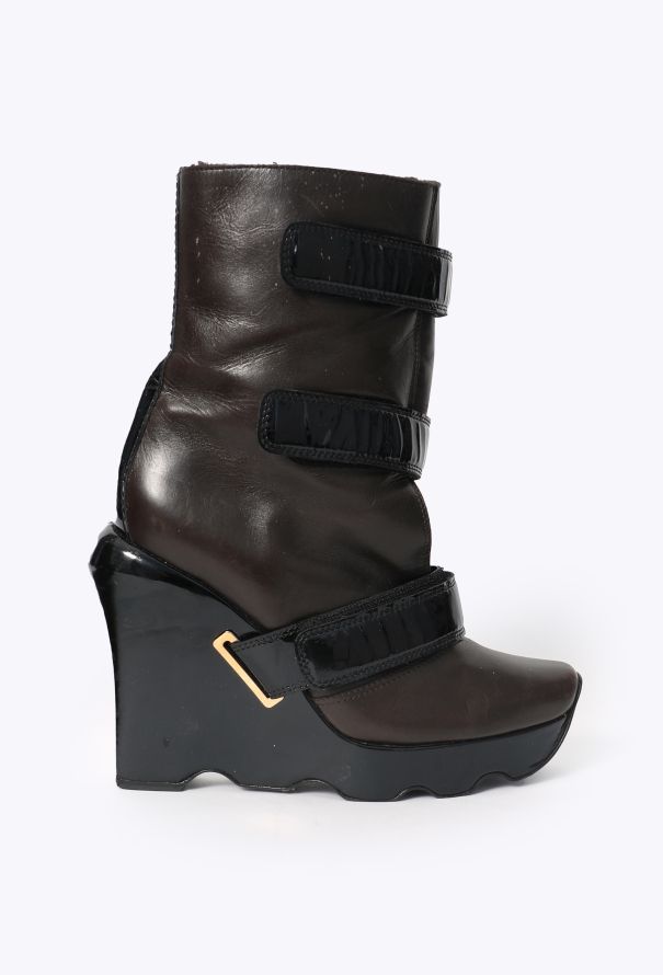 Louis Vuitton F/W 2006 Sculpted Wedge Boots - 1