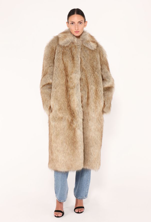 Toteme F/W 2023 Fux Fur Cocoon Coat - 3